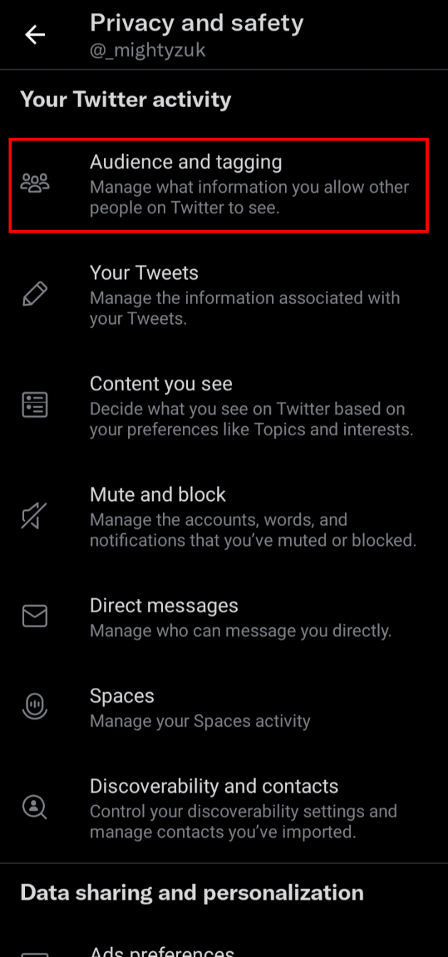 Toca Audiencia y etiquetado. | ¿Puedo desactivar el doble toque Me gusta en Twitter?