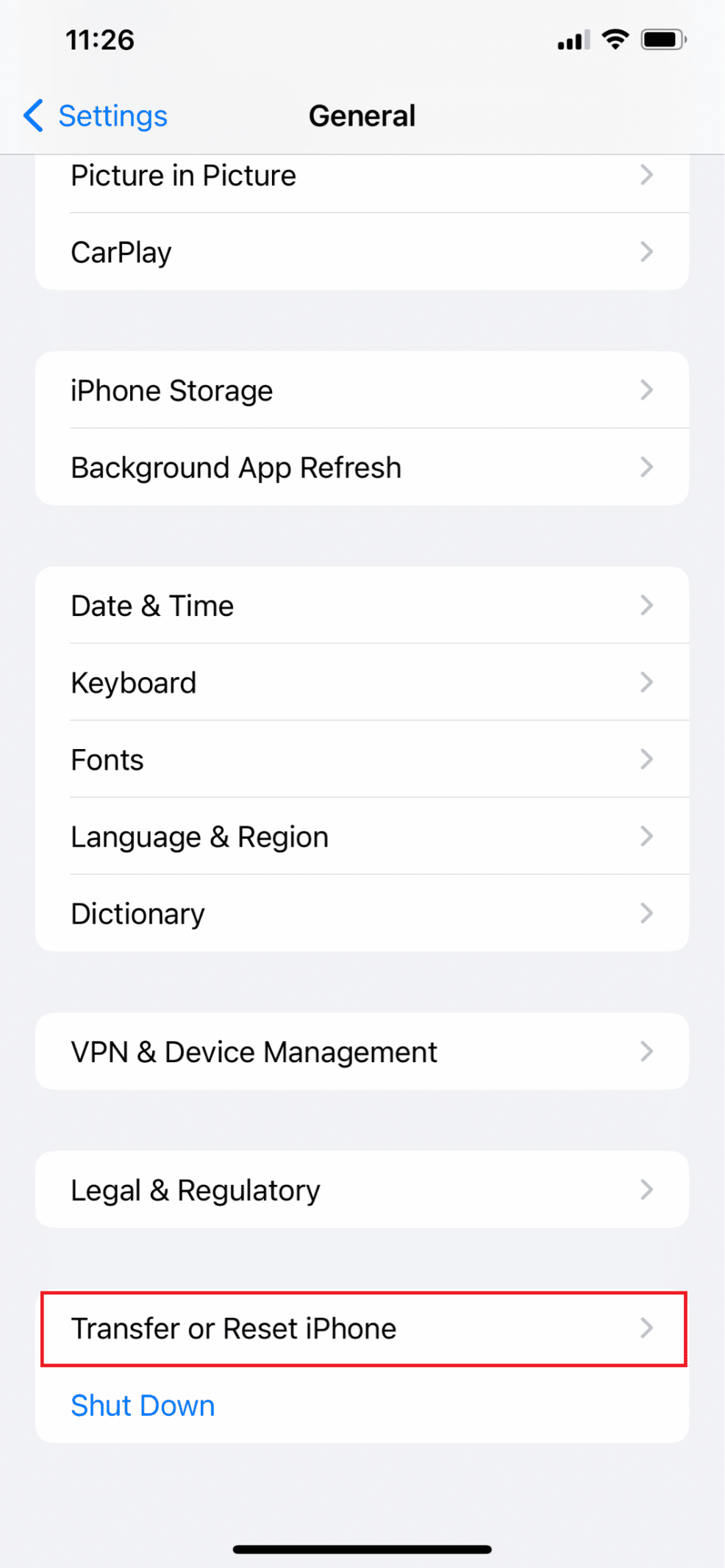 navegue hasta Transferir o Restablecer iPhone y tóquelo.  Las 7 principales soluciones para la actualización de la aplicación en segundo plano no funcionan en el iPhone