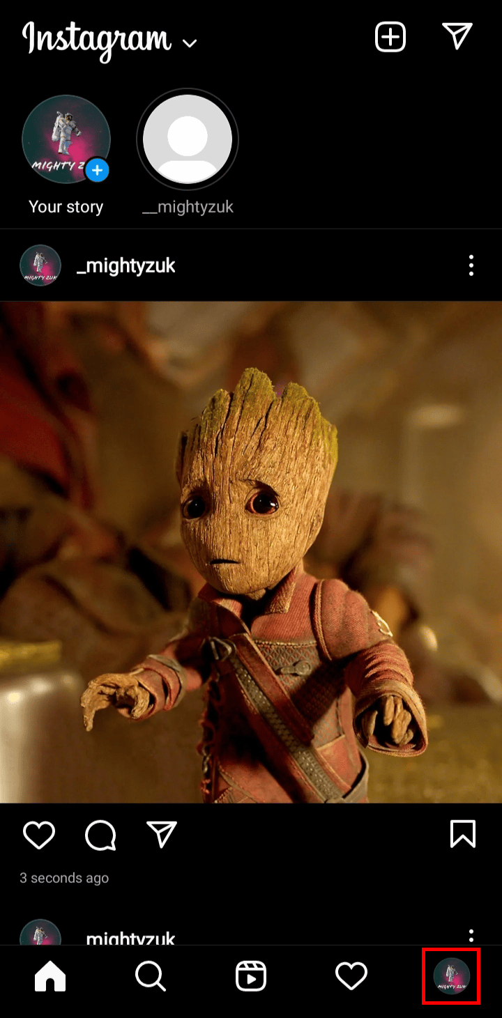 Toque el ícono de perfil en la esquina inferior derecha de la pantalla.  |  Cómo eliminar un Draft Reel en Instagram