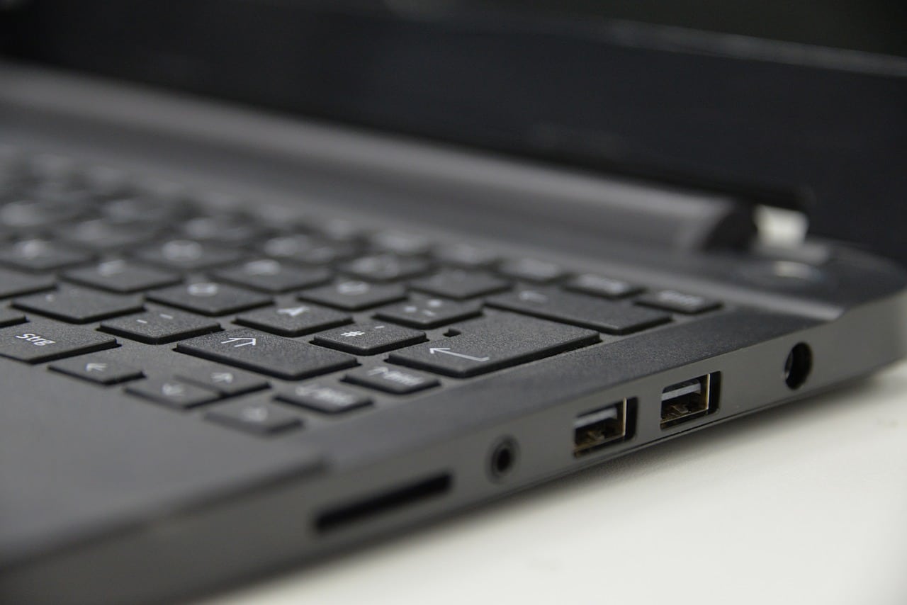 puertos usb del teclado