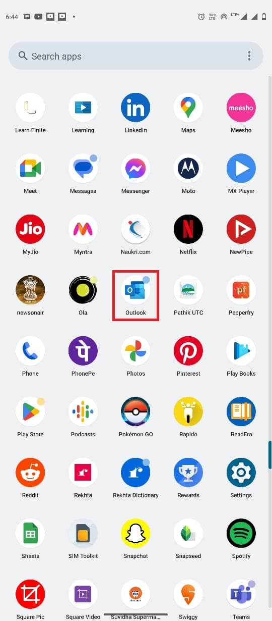 Abra la aplicación Outlook desde el menú del teléfono