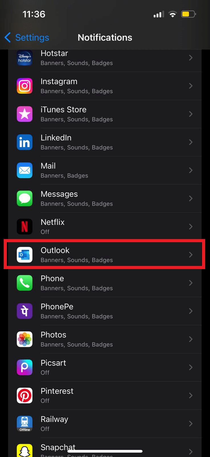 toque el icono de la aplicación de Outlook | Notificaciones push del calendario de la aplicación de Outlook en el iPhone