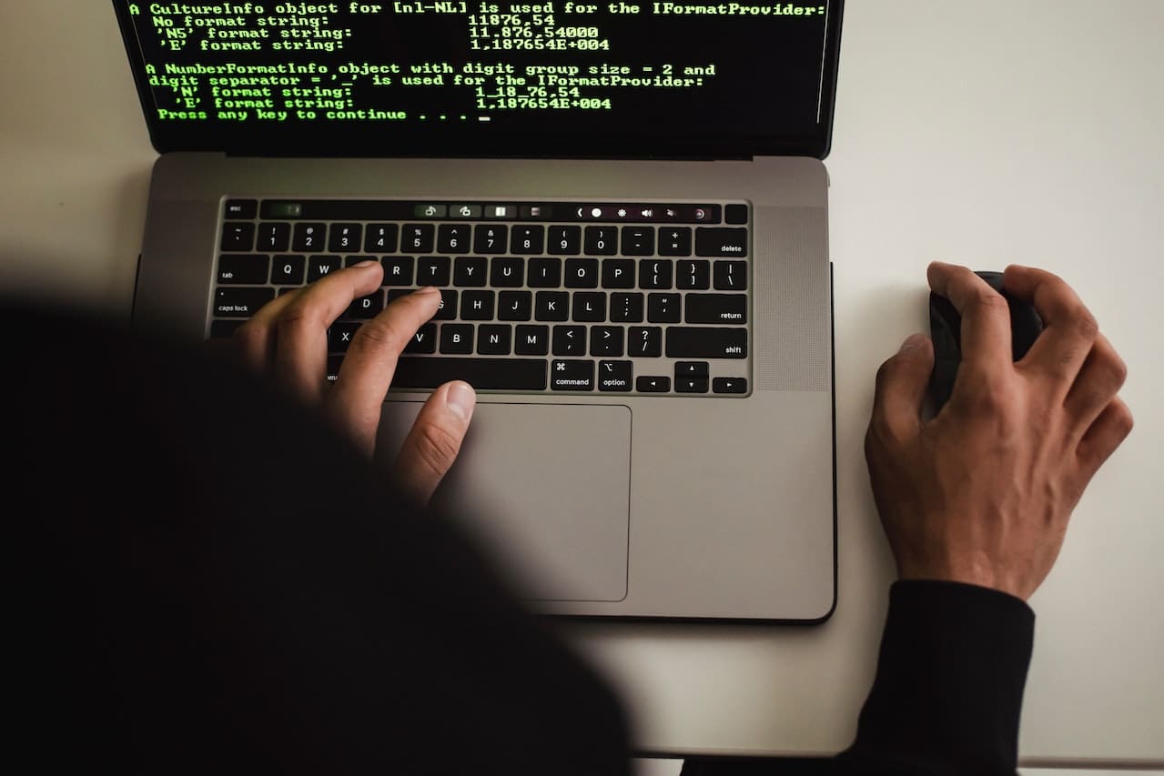 Codificación en Informática | Cómo evitar ser Doxxed en Twitter