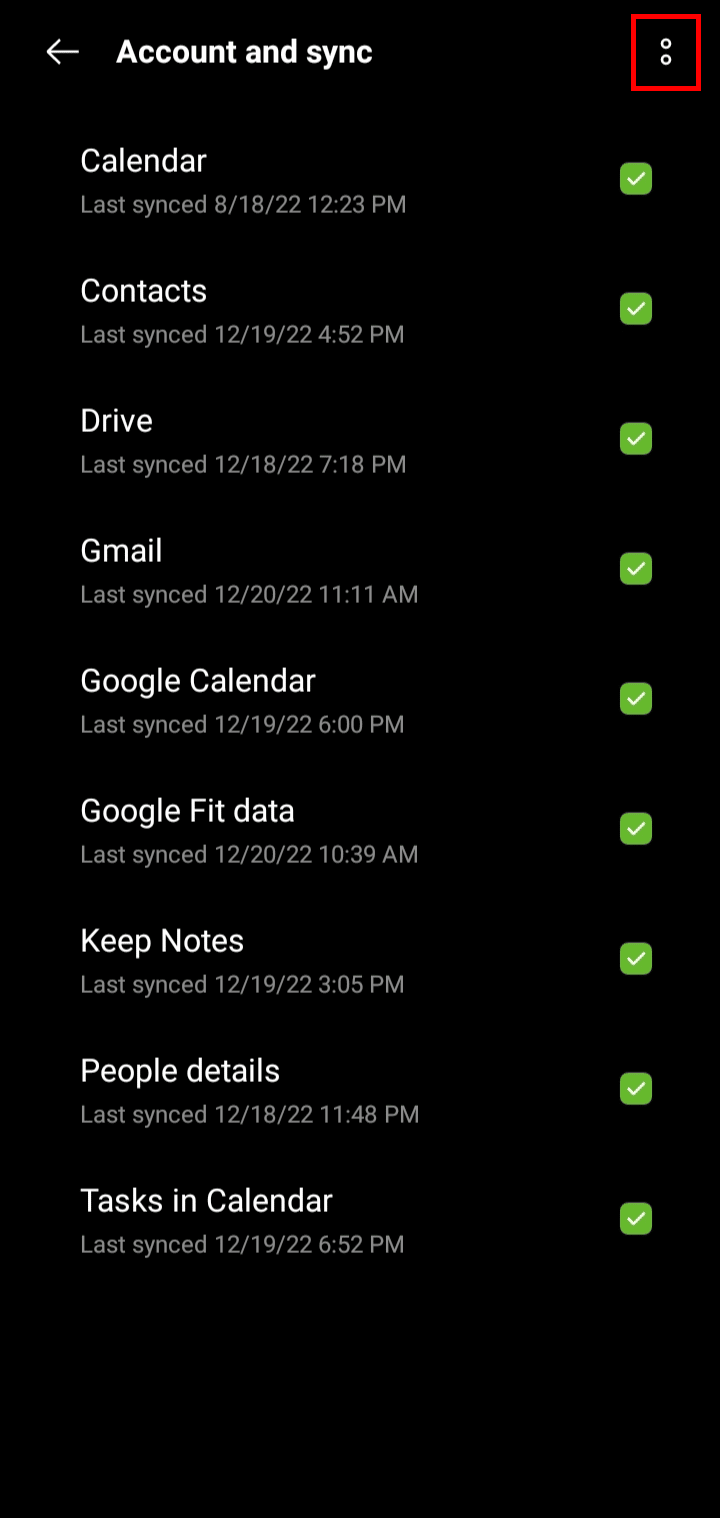 Toca el ícono del punto vertical en la esquina superior derecha de la pantalla. | deshabilitar el chat de Google