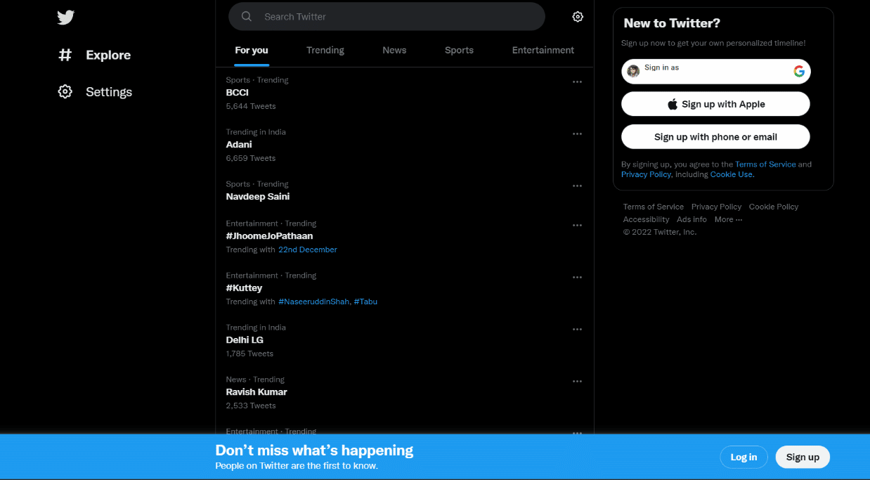 Ve a la página Explorar de Twitter.