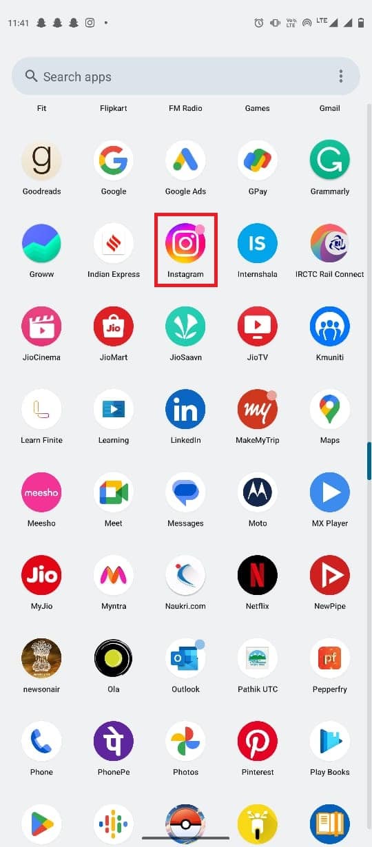 Abre Instagram desde el menú del teléfono
