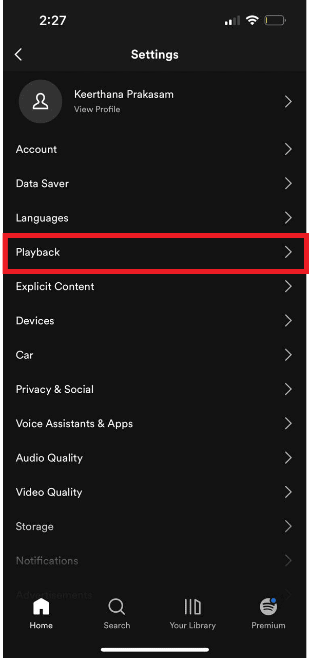 Desplácese hacia abajo y toque la opción Reproducción