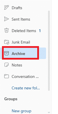 Abra Outlook y haga clic en Archivar en el lado izquierdo. 
