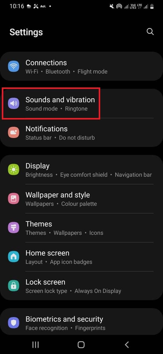 seleccione Sonidos y vibraciones.  Cómo cambiar los sonidos de notificación para diferentes aplicaciones en Samsung