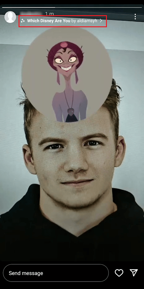 Toca el nombre del filtro en la parte superior de la historia.