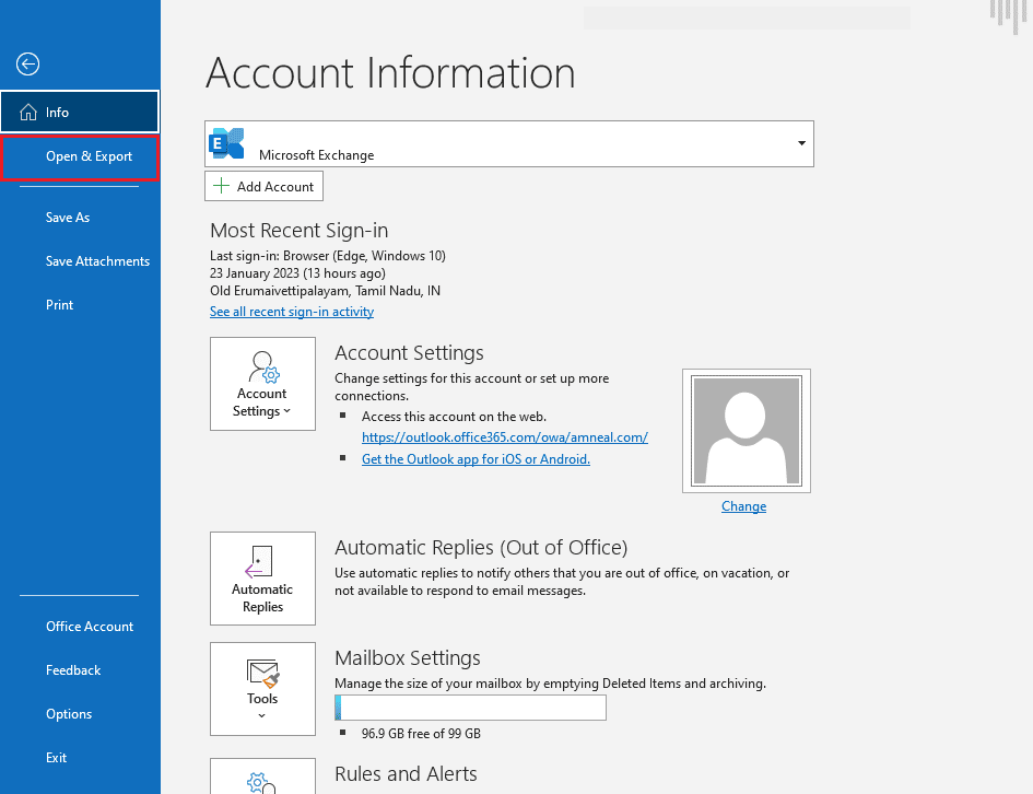 abra Outlook y navegue hasta Archivo, luego Abrir y exportar