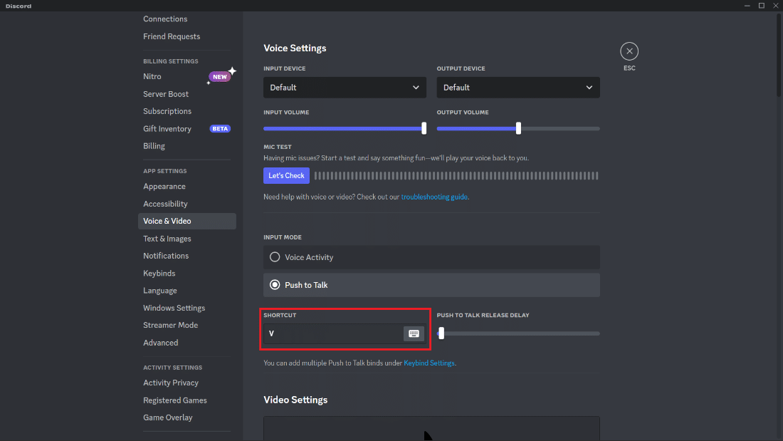 Asigne una combinación de teclas para Push to Talk haciendo clic en el campo debajo del interruptor y presionando la tecla deseada. | Cómo silenciar el micrófono en Discord