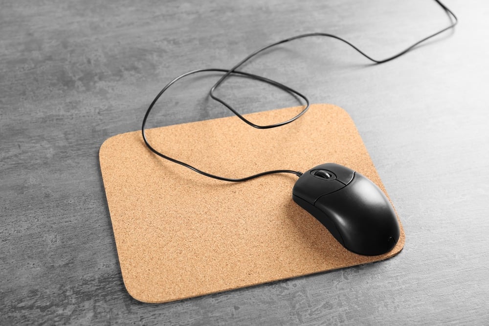 ratón con cable