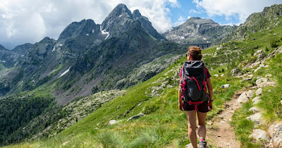 Aplicación de senderismo por senderos de montaña. Aplicaciones de senderismo